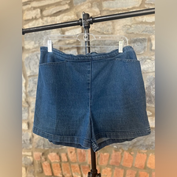 Cotton Ginny denim shorts - Picture 1 of 3